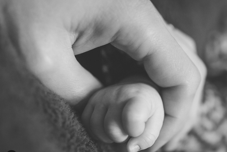 Bayi dan Ibu: Ikatan yang Tak Tergantikan Sejak Hari Pertama Kehidupan